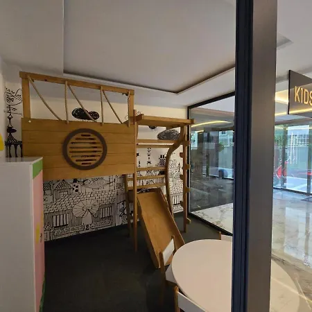 Luxury Beachfront Cleopatra Алания